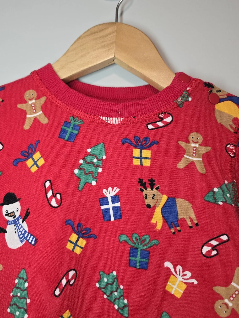 H&M Red Kids Holiday Joggers Set with Festive Prints Soft.